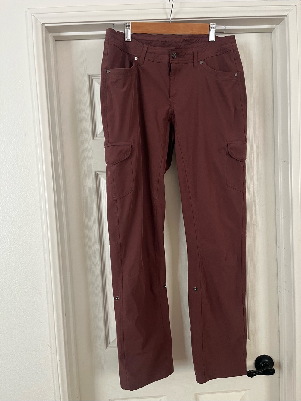 KUHL Freeflex Roll-Up Pants Women 10 Reg Burgundy Cargo Hiking Travel Style 6326